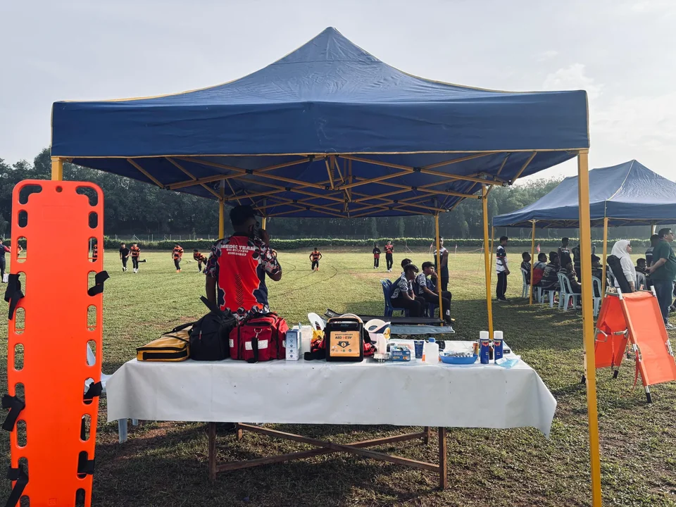 Stesen peralatan bantuan semasa acara.
